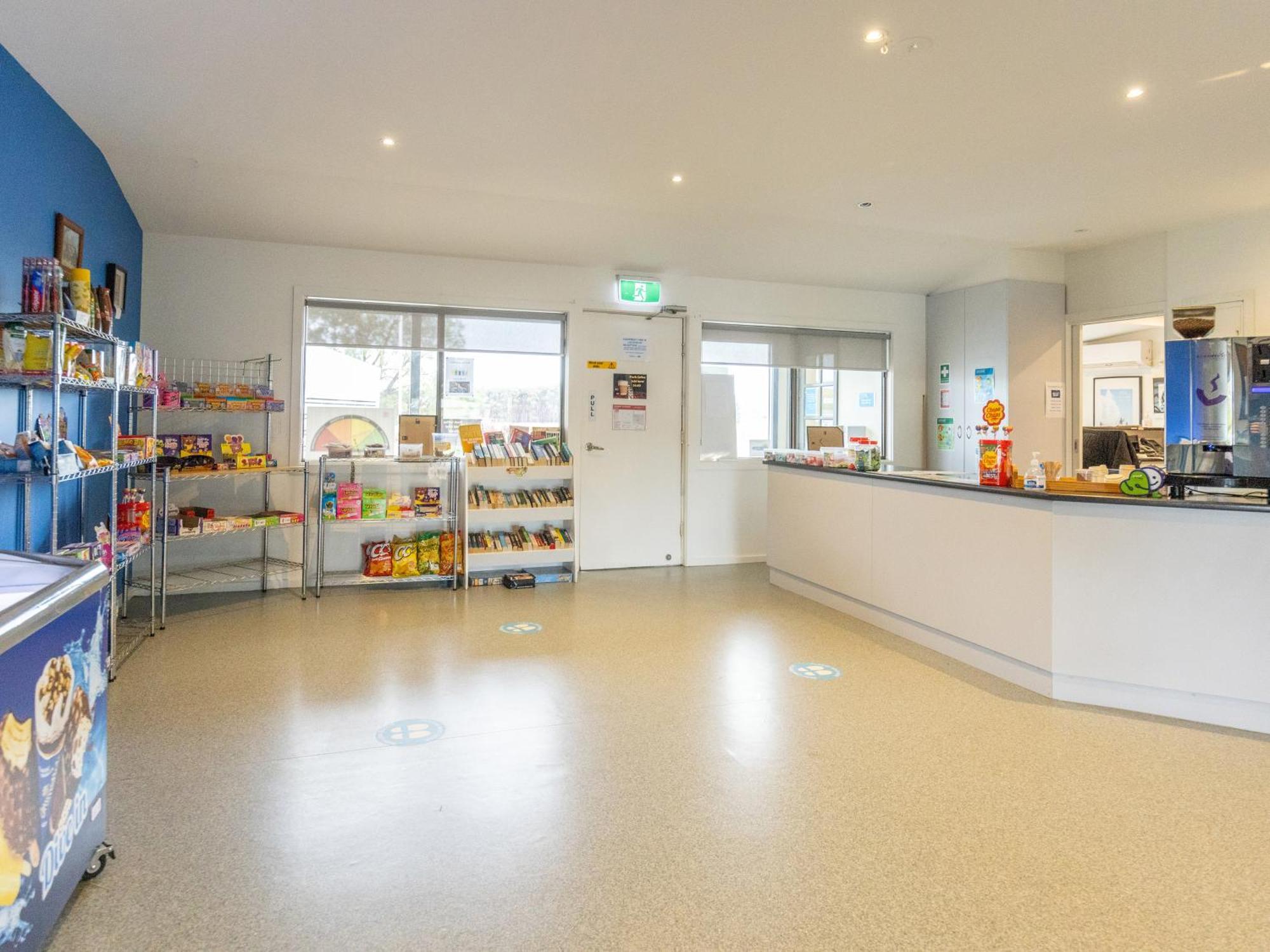 Nrma Warrnambool Riverside Holiday Park Екстериор снимка