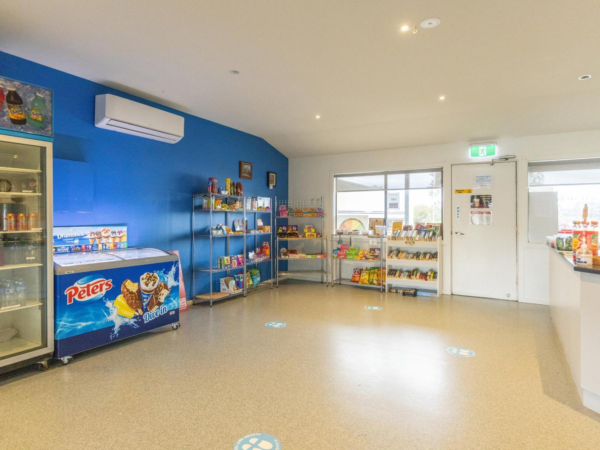 Nrma Warrnambool Riverside Holiday Park Екстериор снимка