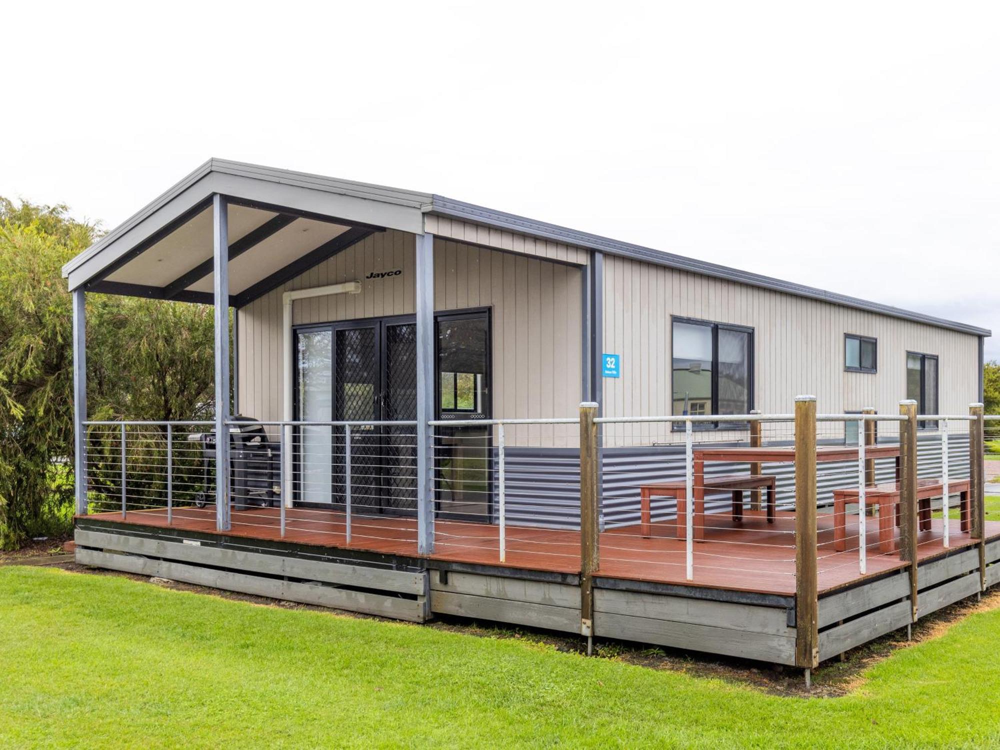 Nrma Warrnambool Riverside Holiday Park Стая снимка
