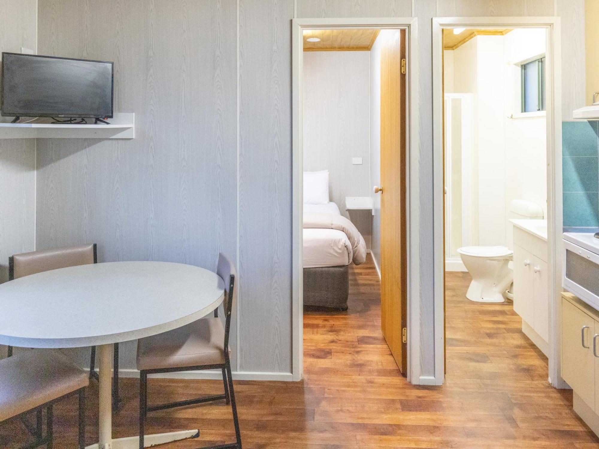 Nrma Warrnambool Riverside Holiday Park Стая снимка